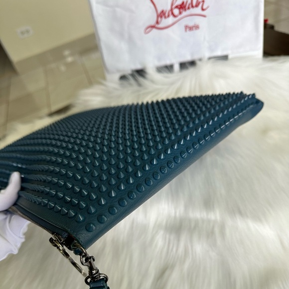 Stunning Clutch - Picture 7 of 17